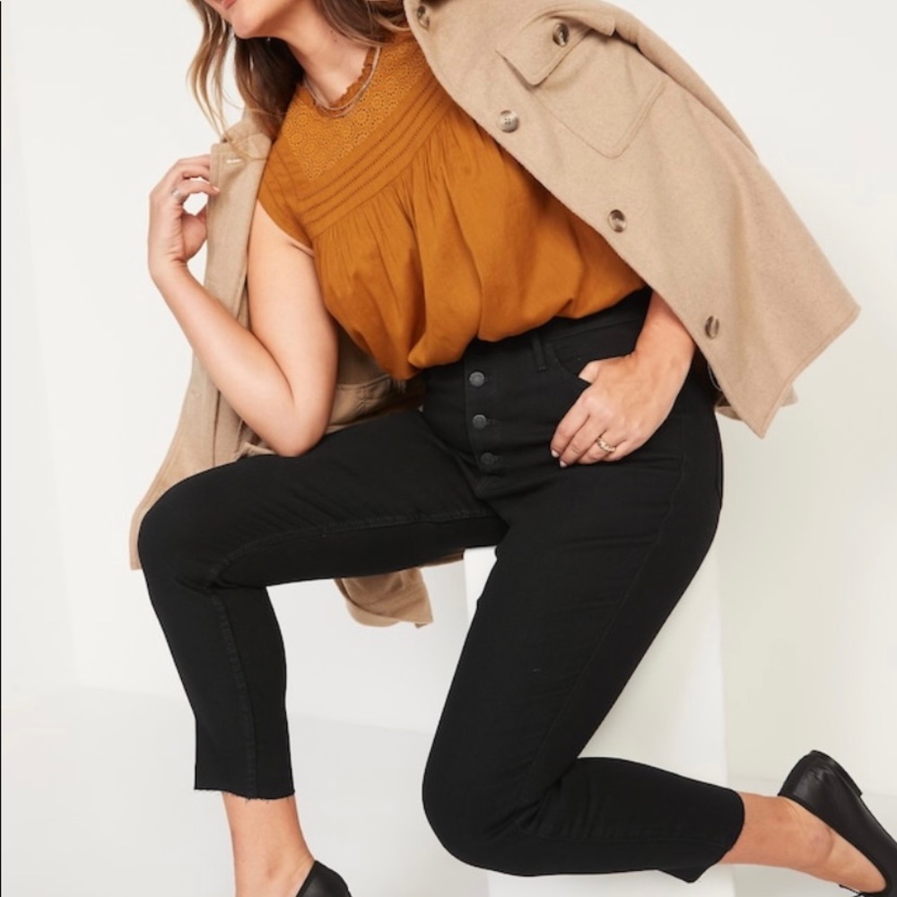 Old Navy Extra High Waisted Button Fly Rockstar 360 Skinnies